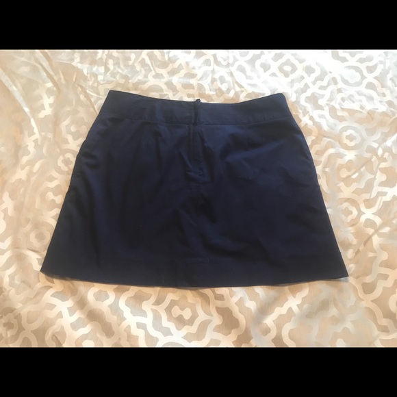 Navy H&M skirt with button detail - Picture 2 of 4